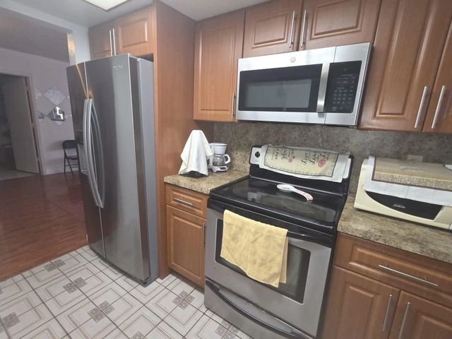 2 of 11 - 5261 Nw 14th Place, Lauderhill, FL