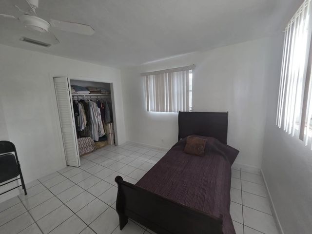5 of 11 - 5261 Nw 14th Place, Lauderhill, FL
