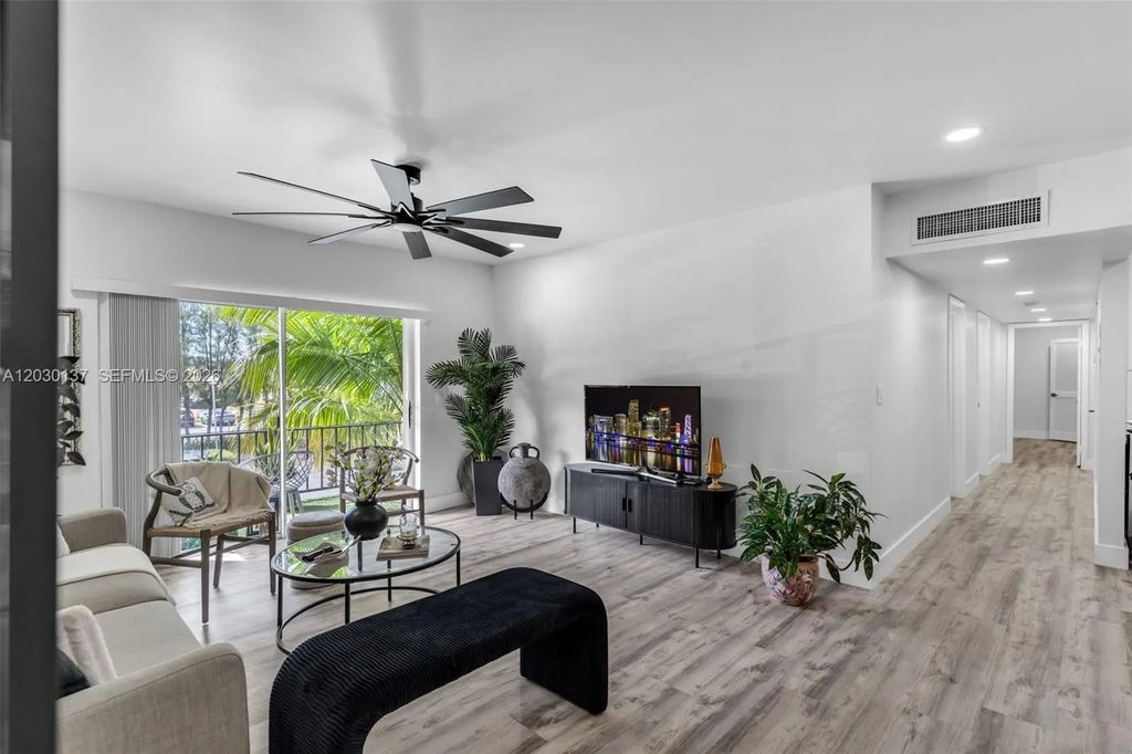 13726 Sw 90th Avenue #28, Miami