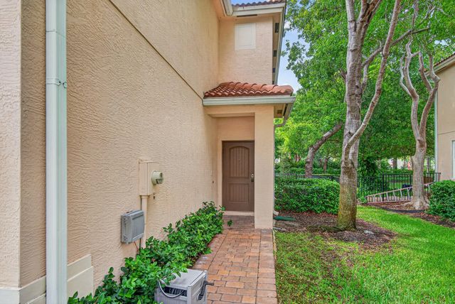 5 of 40 - 6455 Azura Lake Road, Lake Worth, FL