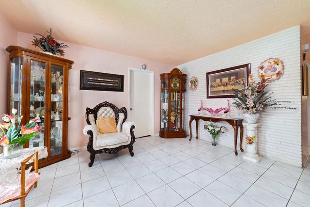 3 of 25 - 4460 Nw 3rd Place, Plantation, FL