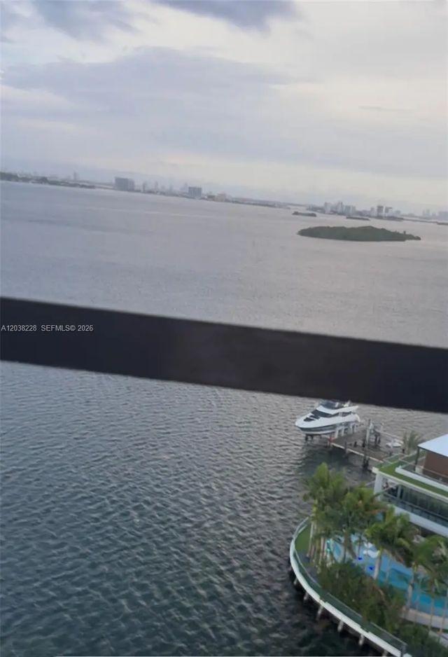 11930 N Bayshore Drive #ph-8, North Miami