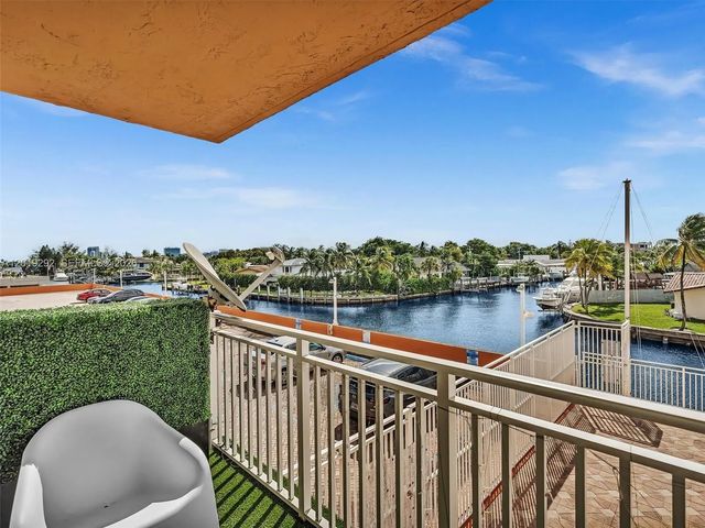 3 of 33 - 2450 Ne 135th Street #201, North Miami, FL