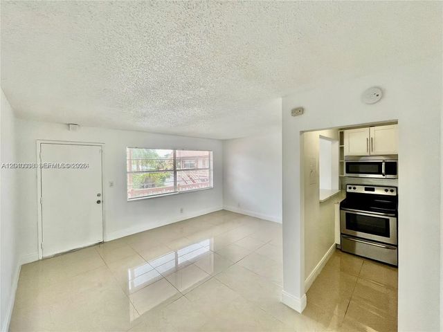 241 Se 9th Avenue #207, Pompano Beach