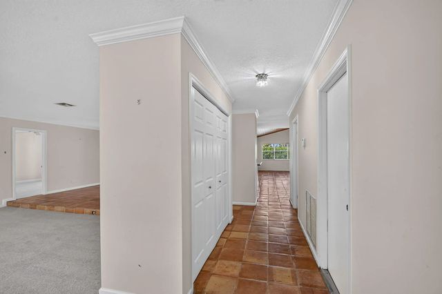 4 of 106 - 2400 Sw 23rd Cranbrook Drive, Boynton Beach, FL