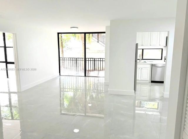 3 of 19 - 16909 N Bay Road #116, Sunny Isles Beach, FL