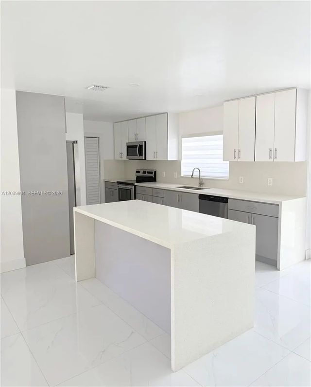 5 of 29 - 18133 Sw 93rd Avenue, Palmetto Bay, FL