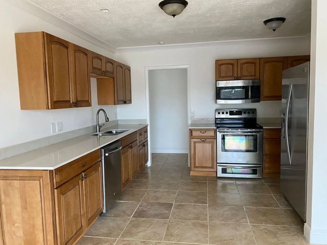 3 of 20 - 18 Andros Road, Palm Springs, FL