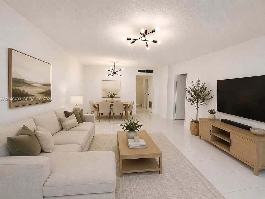20500 W Country Club Drive #109, Aventura