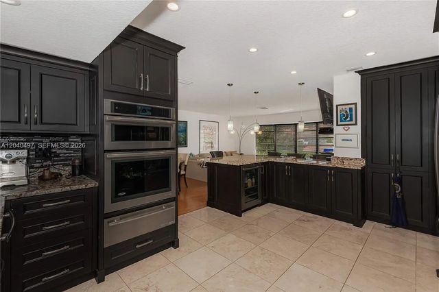 2 of 36 - 3900 N 43rd Avenue, Hollywood, FL