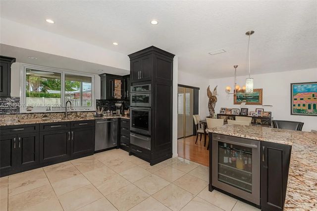 3 of 36 - 3900 N 43rd Avenue, Hollywood, FL