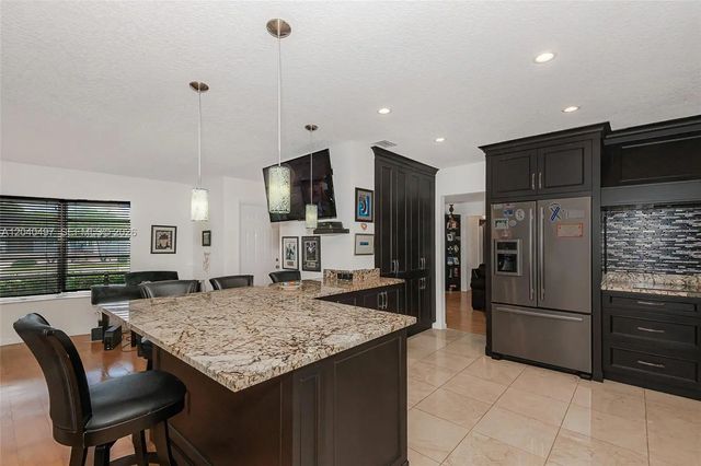 4 of 36 - 3900 N 43rd Avenue, Hollywood, FL
