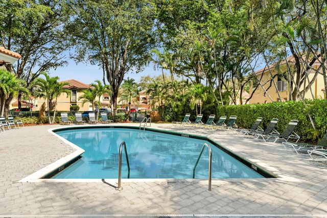 3 of 50 - 11251 Lakeview Drive #21-f, Coral Springs, FL