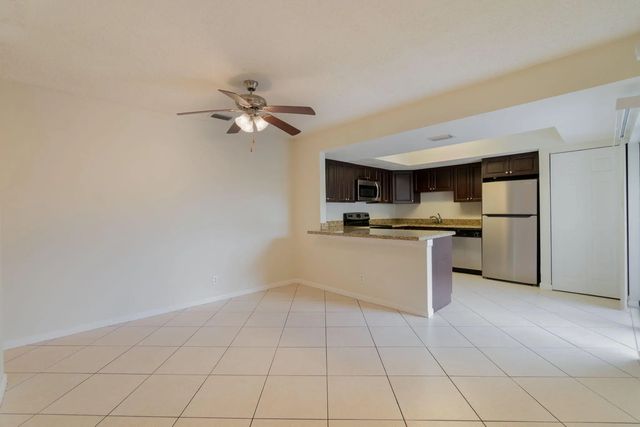 4 of 25 - 1530 Shaker Circle, Wellington, FL