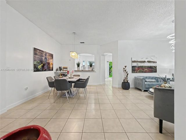 5 of 24 - 522 Ne 20th Avenue, Homestead, FL