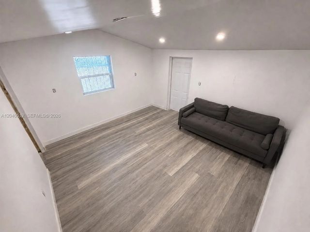 4 of 12 - 867 Nw 109th Street, Miami, FL