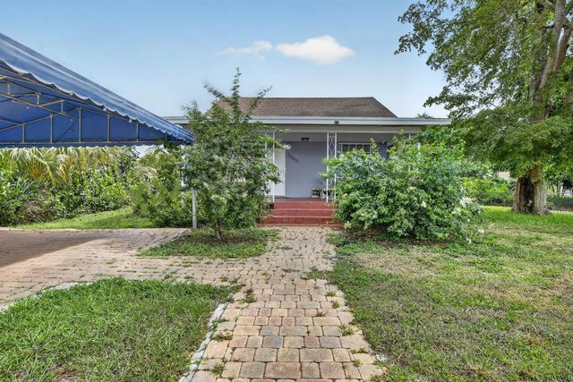 3 of 40 - 2465 Taylor Street, Hollywood, FL
