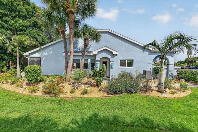 2 of 50 - 1646 Se Green Acres Circle #f101, Port St. Lucie, FL