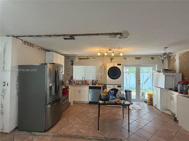 3 of 19 - 1800 Jamaica Drive, Miramar, FL