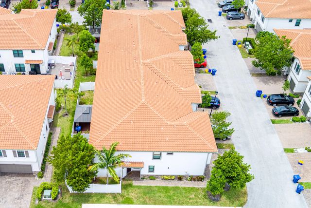 3 of 63 - 1009 Sweet Briar Lane, Riviera Beach, FL