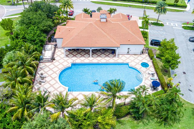 5 of 63 - 1009 Sweet Briar Lane, Riviera Beach, FL