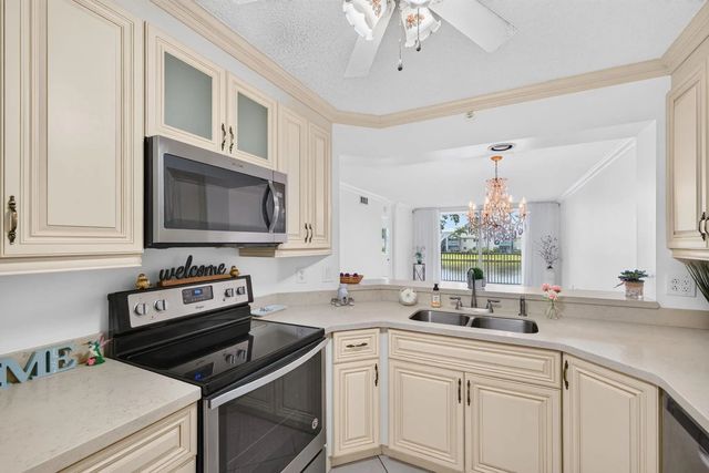 9551 Weldon Circle #e212, Tamarac