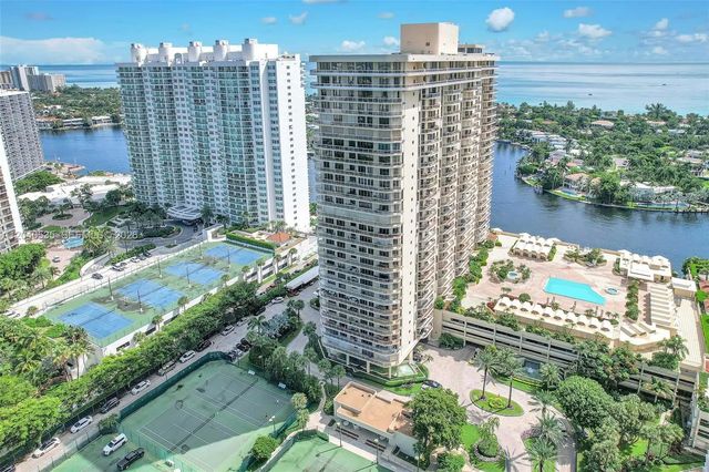 20191 E Country Club Drive #1805, Aventura