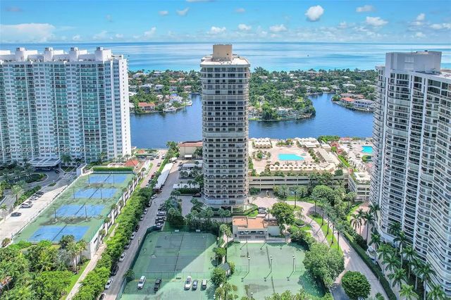 4 of 36 - 20191 E Country Club Drive #1805, Aventura, FL