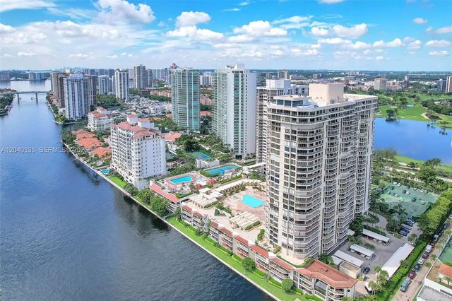 5 of 36 - 20191 E Country Club Drive #1805, Aventura, FL