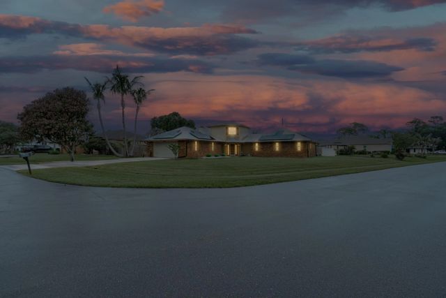 2 of 34 - 1091 Se Spinnaker Avenue, Port St. Lucie, FL