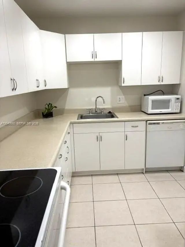 5 of 40 - 7785 Sw 86th Street #e-113, Miami, FL