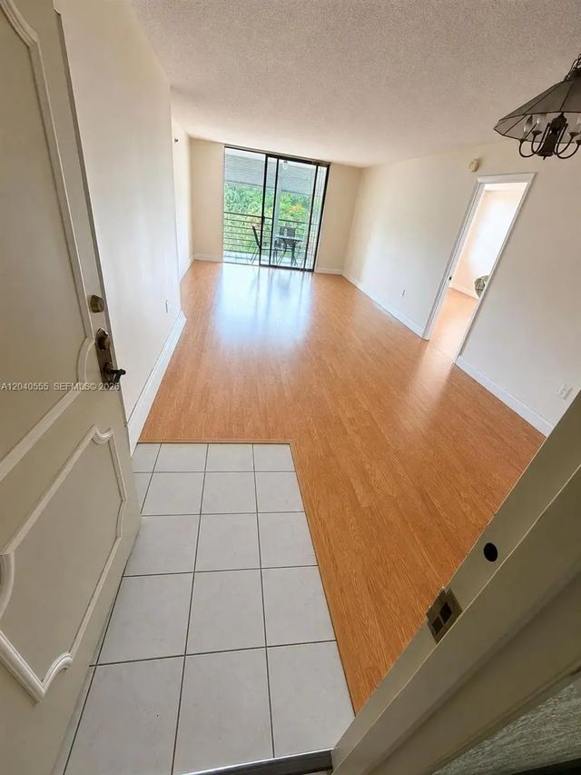 4 of 15 - 900 Saint Charles Place #407, Pembroke Pines, FL