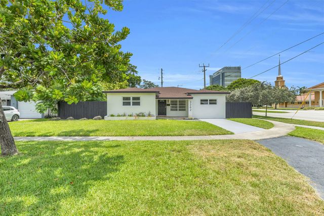 3262 Pierce Street, Hollywood