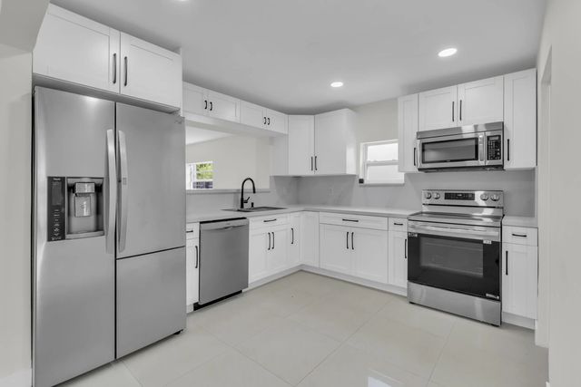 5 of 23 - 3262 Pierce Street, Hollywood, FL