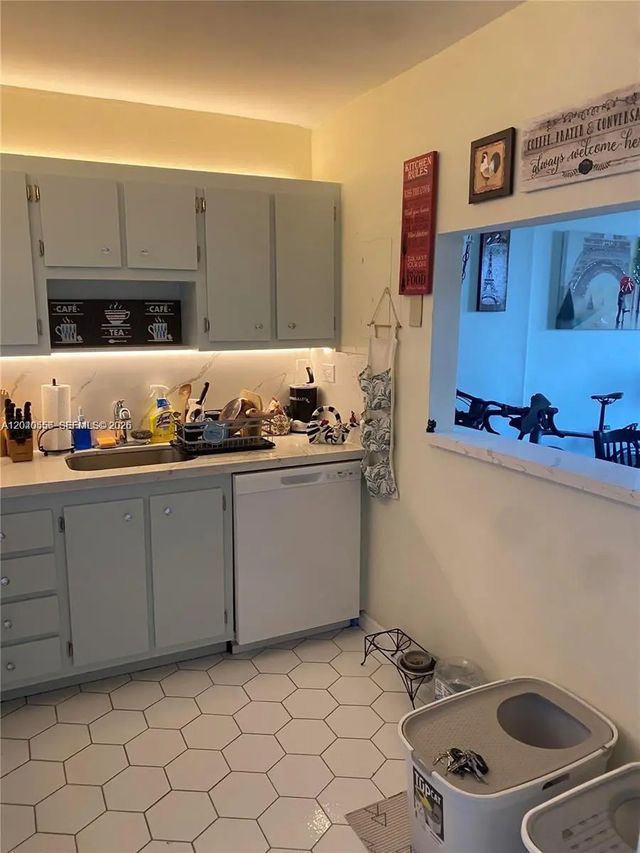 3 of 20 - 1465 Ne 123rd Street #409, North Miami, FL