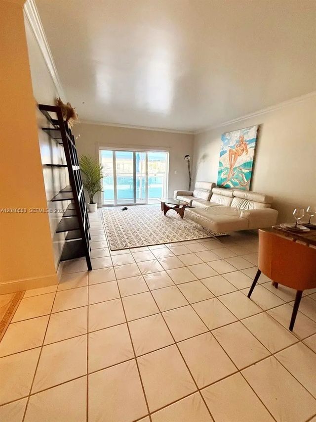 1701 S Ocean Drive #105, Hollywood