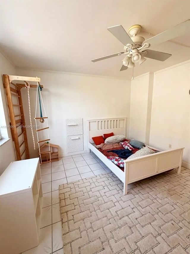 4 of 11 - 1701 S Ocean Drive #105, Hollywood, FL