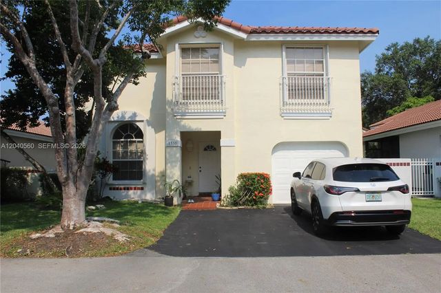 2 of 26 - 1335 Seagrape Circle, Weston, FL