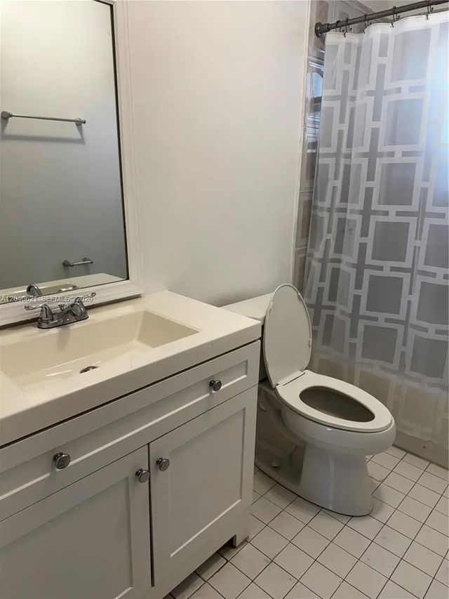 5 of 11 - 13500 Ne 3rd Court #120, North Miami, FL