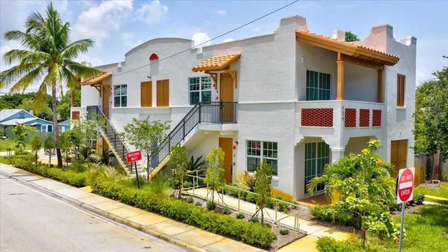 2 of 38 - 129 S K Street, Lake Worth, FL