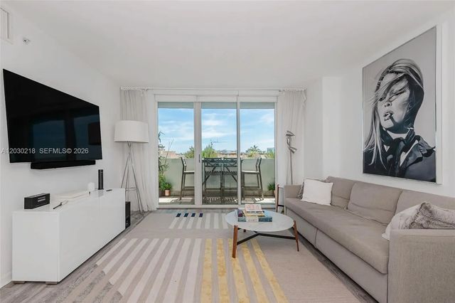 4 of 25 - 90 Alton Road #607, Miami Beach, FL