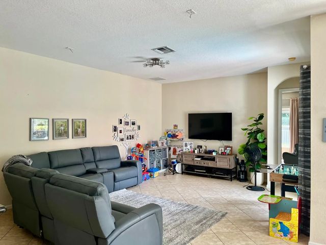 4 of 36 - 127 Palm Beach Plantation Boulevard, West Palm Beach, FL