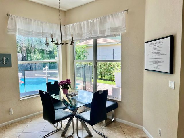 5 of 36 - 127 Palm Beach Plantation Boulevard, West Palm Beach, FL