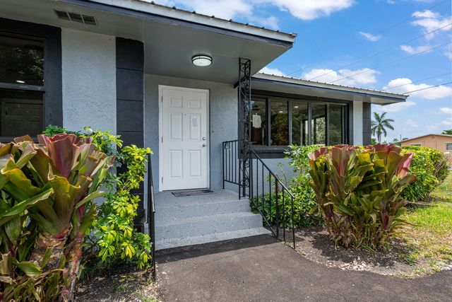 5 of 27 - 24 Nw Avenue I, Belle Glade, FL