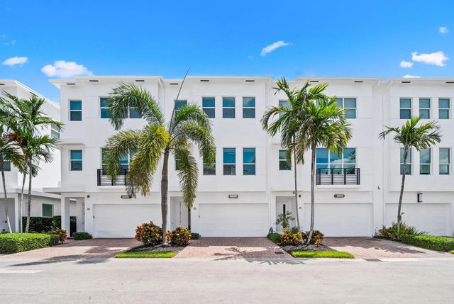 3 of 59 - 2900 Ne 12th Terrace #25, Oakland Park, FL