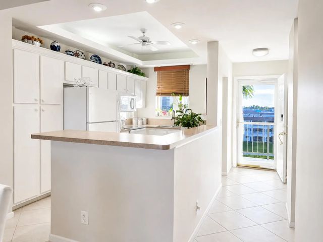 100 Paradise Harbour Boulevard #506, North Palm Beach