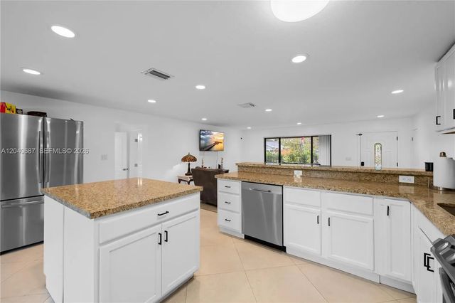 6839 Tradewind Way, Lake Worth