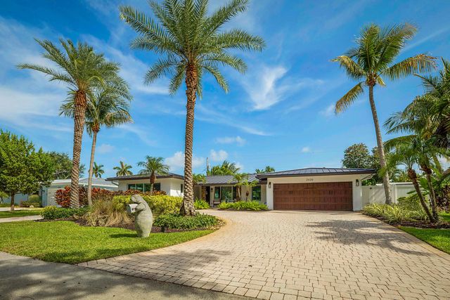 2 of 37 - 2620 Ne 53rd Street, Lighthouse Point, FL