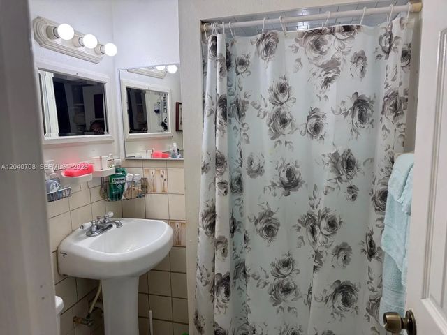 5 of 21 - 12600 Country Club Lane, Miami, FL