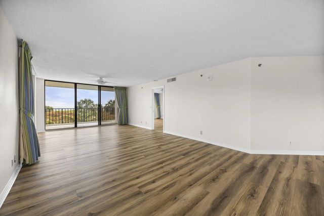 5 of 38 - 3150 N Hwy A1a #apt 201, Fort Pierce, FL